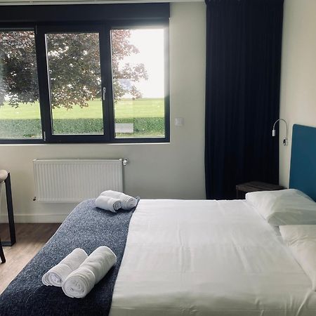Logis Hotel & Restaurant De L'Aerodrome De La Baie De Somme Buigny-Saint-Maclou エクステリア 写真