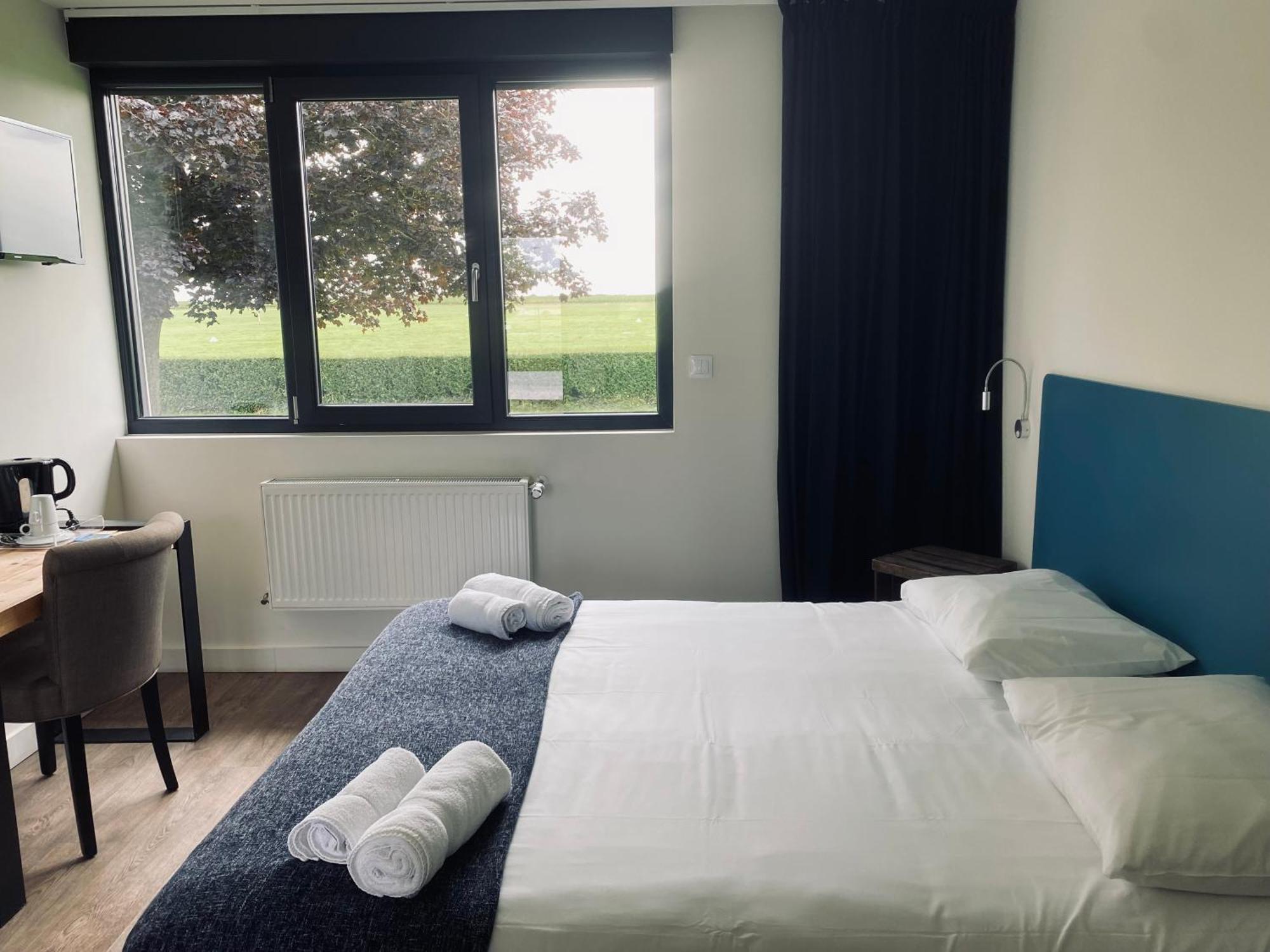 Logis Hotel & Restaurant De L'Aerodrome De La Baie De Somme Buigny-Saint-Maclou エクステリア 写真