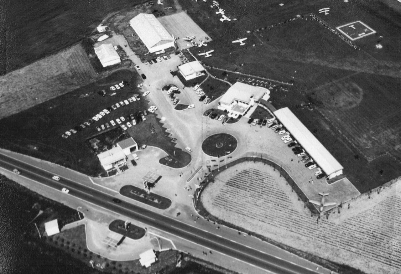 Logis Hotel & Restaurant De L'Aerodrome De La Baie De Somme Buigny-Saint-Maclou エクステリア 写真