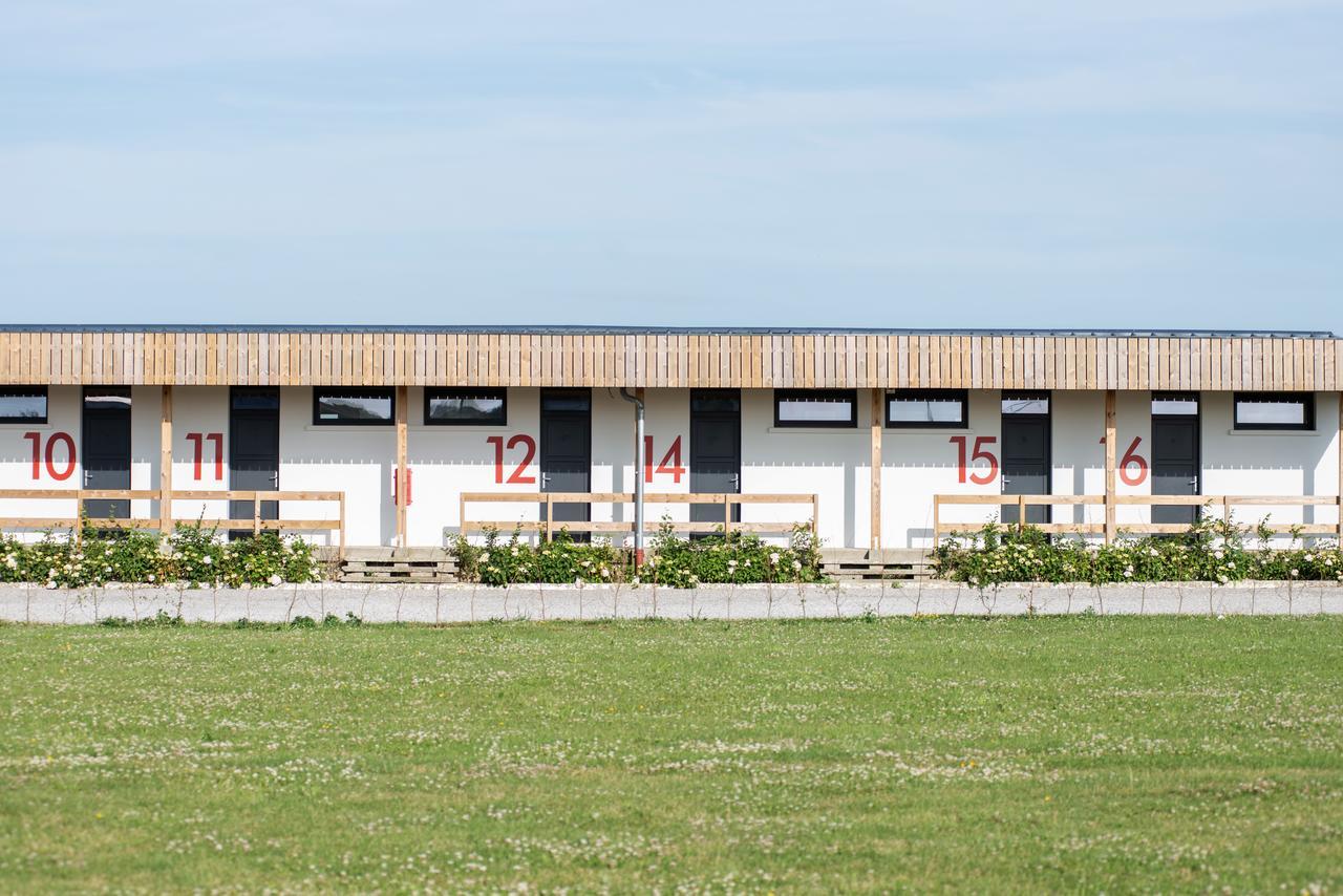 Logis Hotel & Restaurant De L'Aerodrome De La Baie De Somme Buigny-Saint-Maclou エクステリア 写真